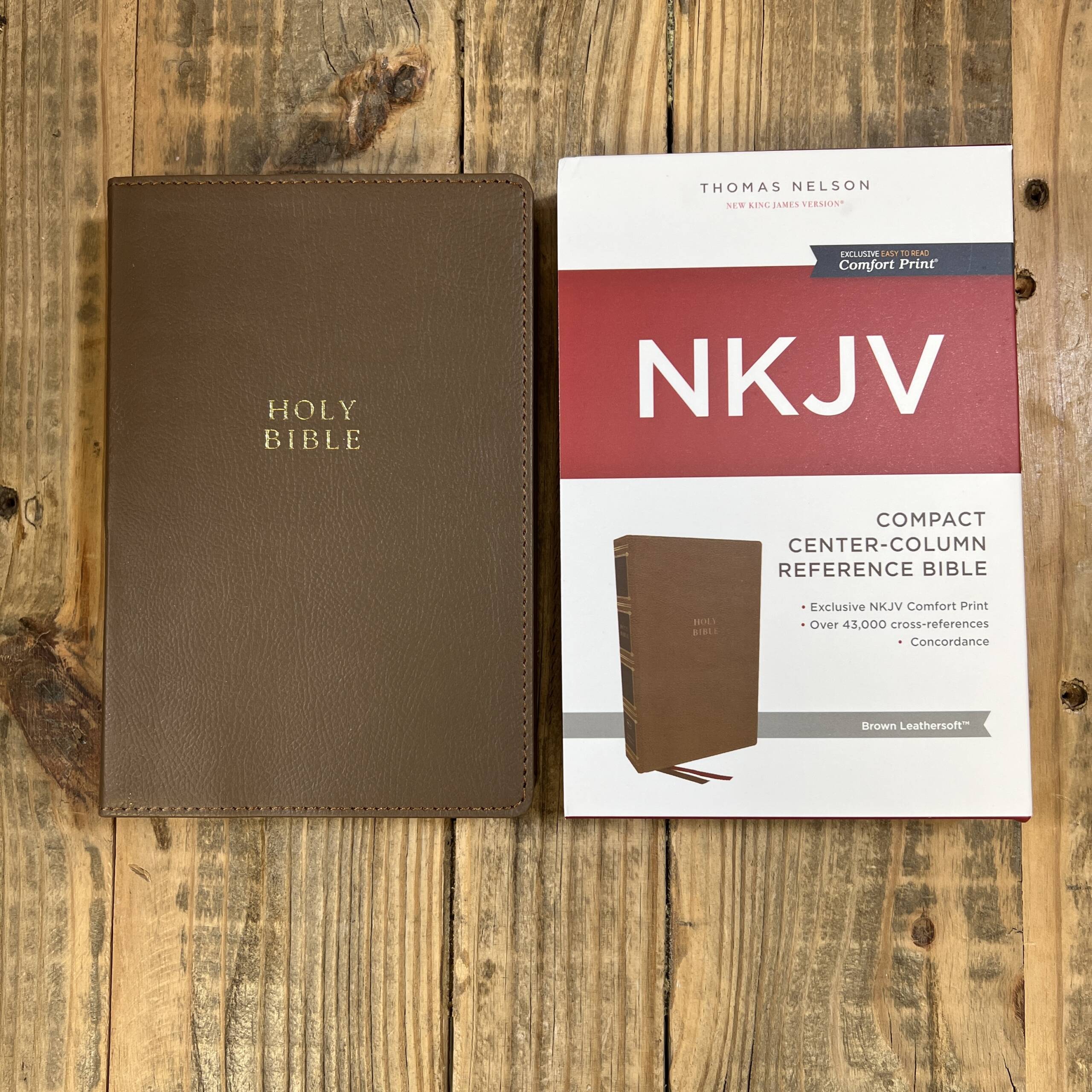 NKJV Compact CenterColumn Reference Bible Leathersoft Brown Red Letter Comfort Print